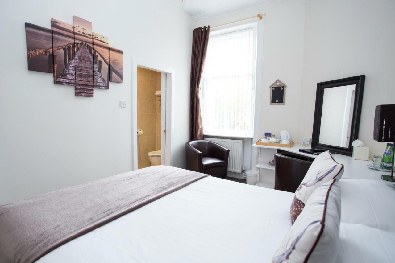 26 The Crescent - Guest House Ayr Bagian luar foto